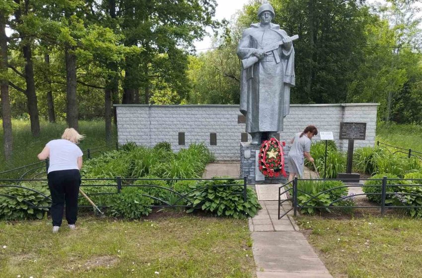  6 июня работники Красноутренского СКБ провели акцию «Вахта памяти»