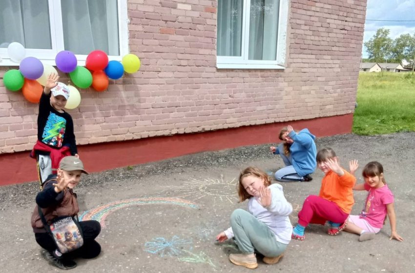  10 июня на площадке филиала «Проземлянский СКБ» состоялся творческий конкурс рисунка на асфальте «Мы умело рисуем мелом»